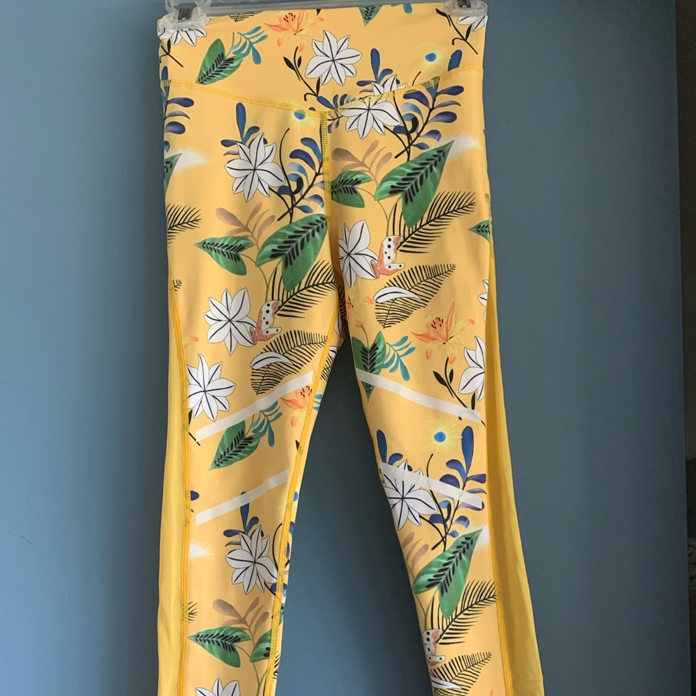 Athletic high waisted leggings like new